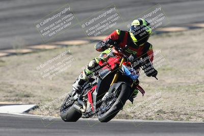 media/Jan-15-2026-Racers Edge (Thu) [[dfebeb70ab]]/3-B Group/Session 2 (Bowl Exit)/